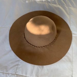 Francesca’s Floppy Hat